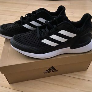 Brand New Adidas Rapid Run Elite Sneakers size 6.5 big kids
